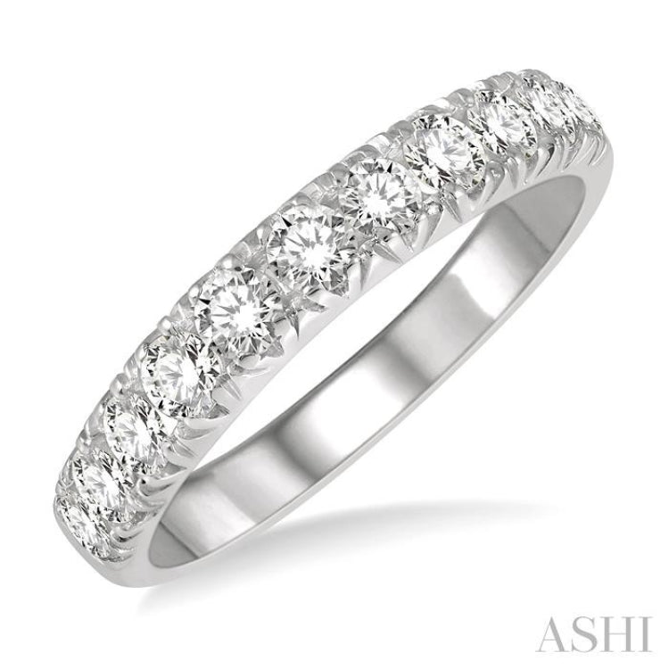 3/4 Ctw 11 Stone Round Cut Diamond Wedding Band in 14K White Gold