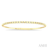 1/5 Ctw Round Cut Diamond Pyramid Flex Bangle in 14K Yellow Gold