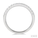 1/4 Ctw 15Stones Round Cut Diamond Wedding Band in 14K White Gold