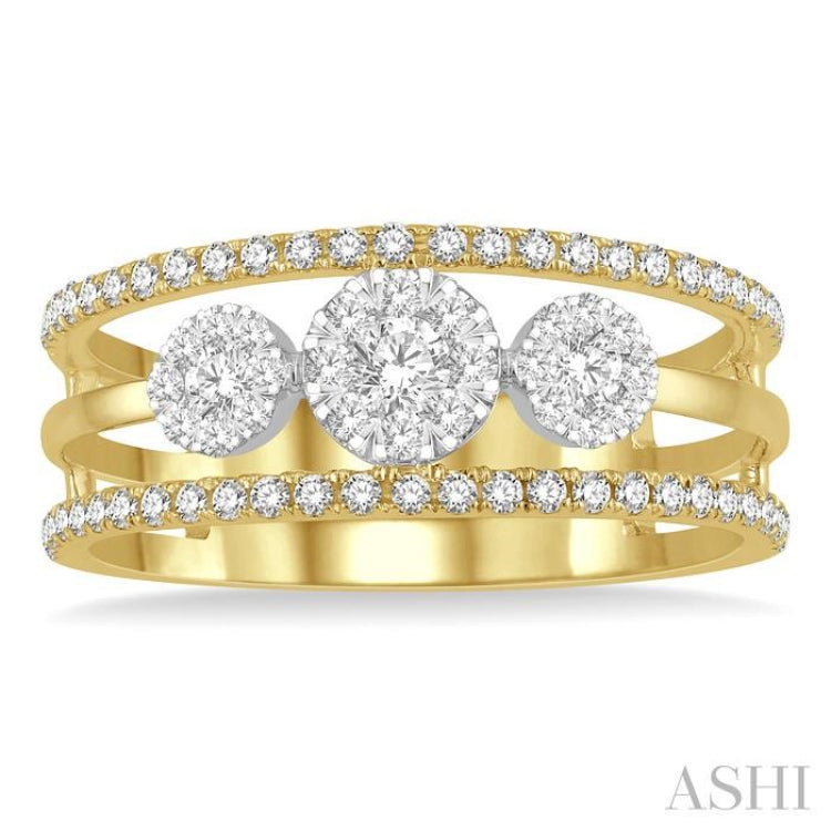 Lovebright Diamond Three Stone Fashion Ring