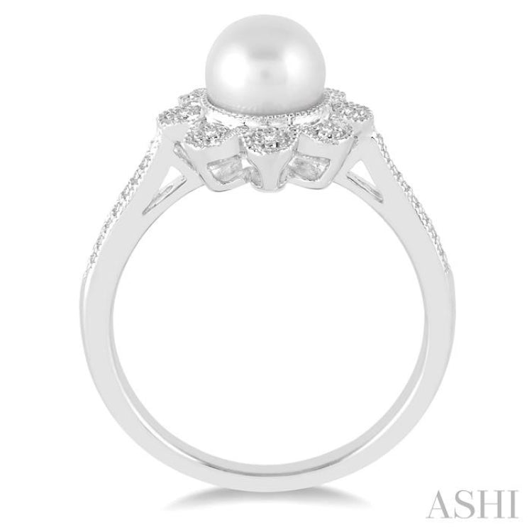 Flower Shape Pearl & Diamond Ring
